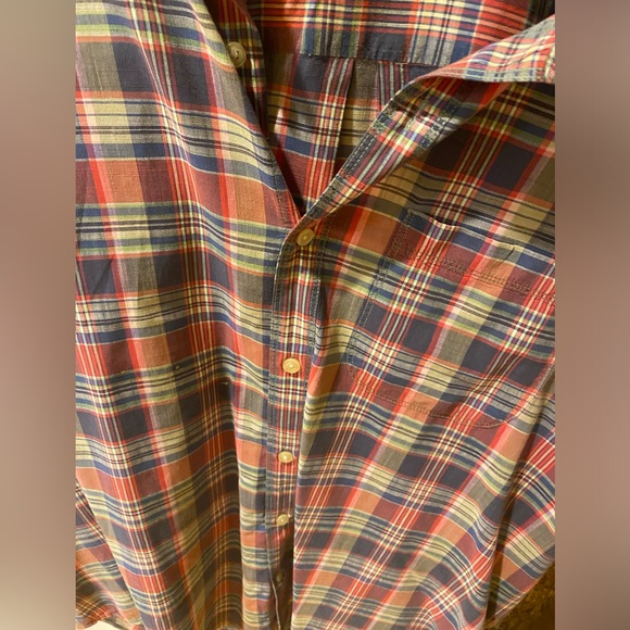 Gap men’s short  sleeves button down. Size xl. - Picture 2 of 4